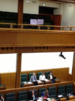 Iniciativa contra el IRPH en el Parlamento de Vitoria-Gasteiz